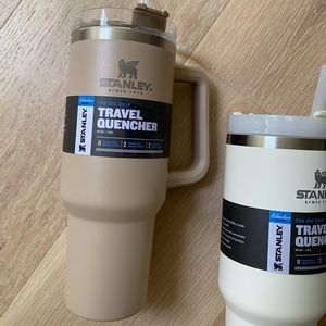 Stanley Adventure Travel Quencher Tumbler 40oz